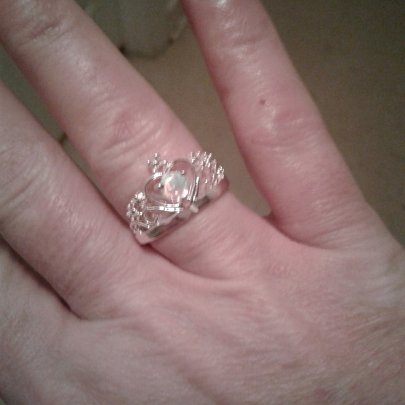 Opal and Silver size 8 ring - Picture 2 of 5